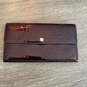 Authentic Louis Vuitton Monogram Vernis Patent Leather Sarah Wallet